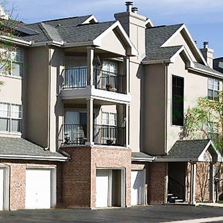 Townhomes with attached garages right here at The Crossings Apartments!